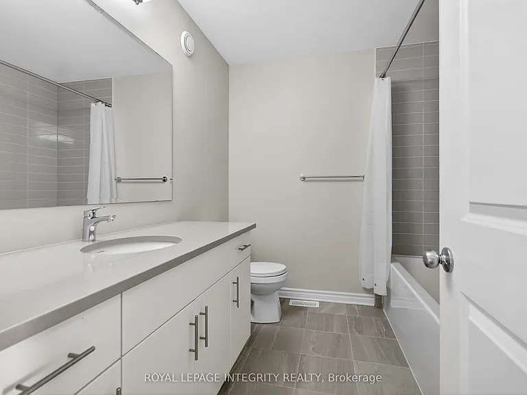 165 Angelonia Cres — Photo 19