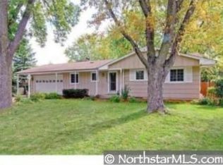 10613 Vessey Rd, Bloomington, MN 55437