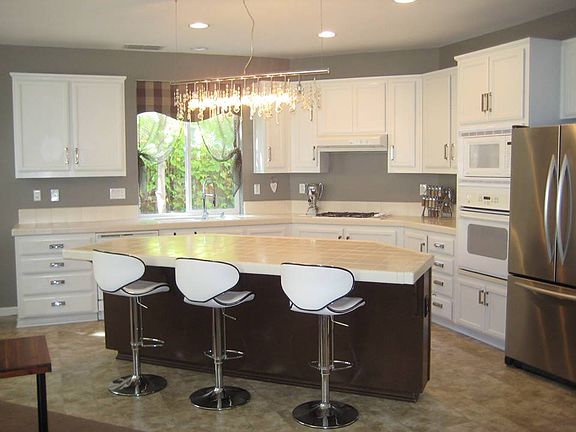4th image of 1299 Crystal Hollow Ct