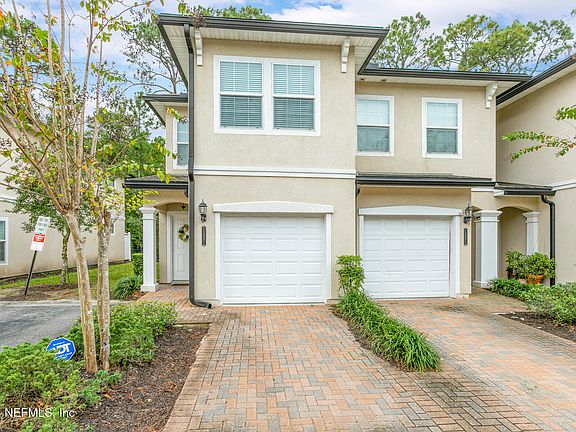 2nd image of 11299 ESTANCIA VILLA Circle #1301