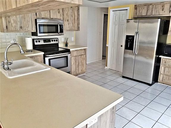 2nd image of 1618 Monterey Dr