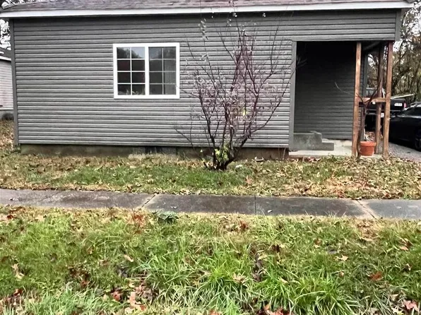 1108 W Adams St, Herrin, IL 62948