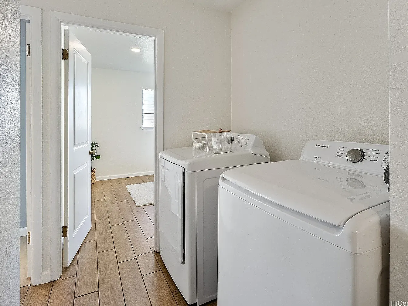3 bed, 1200 sqft, $4,300 — Photo 3