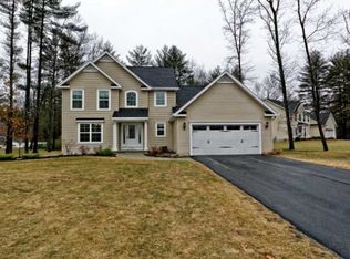 13 Wyndham Way, Ballston Spa, NY 12020