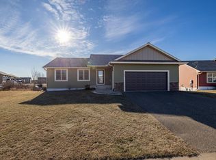 1839 Ponderosa Ln, New Richmond, WI 54017
