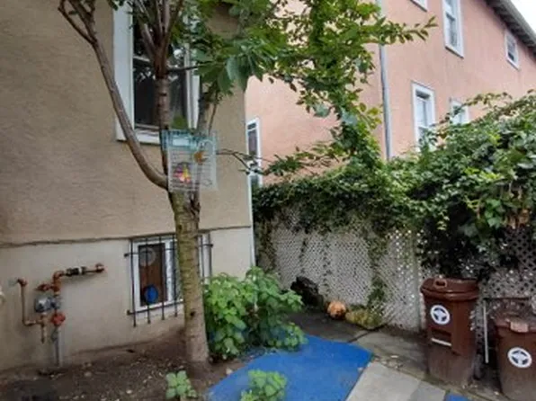 59a Brighton 10 Court image 3 of 14