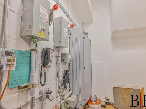 92 Brighton 11th Street image 7 of 13