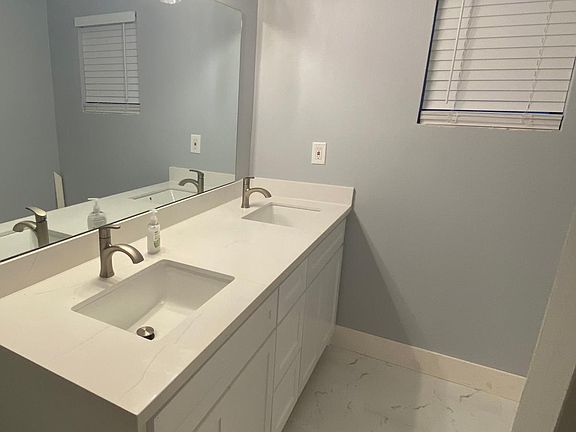 Master vanity