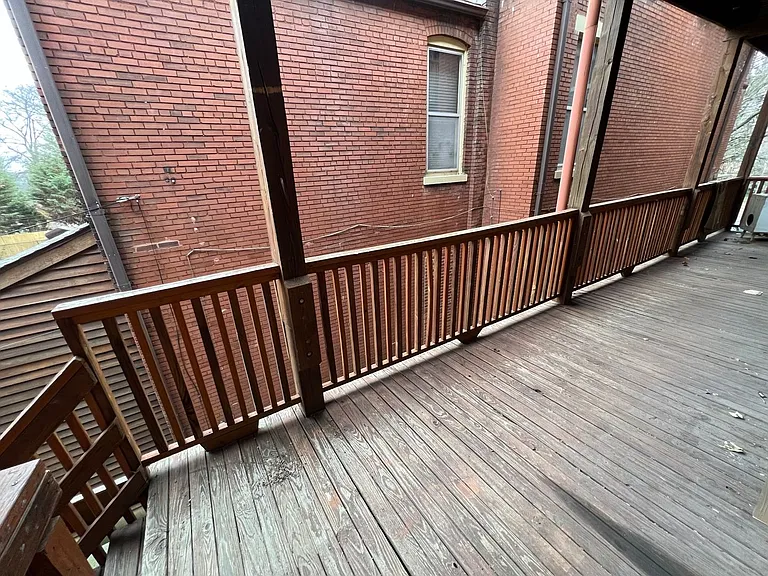 112 E Magnolia Ave — Photo 8