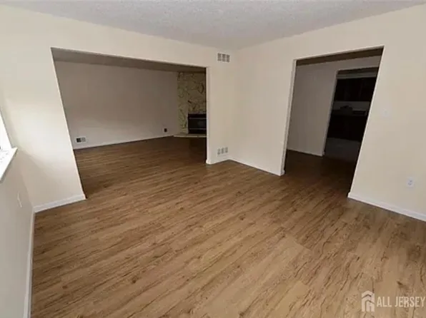 1502 Edison Glen Ter, Edison, NJ 08837