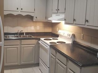 5766 Aftonshire Dr, Fayetteville, NC 28304