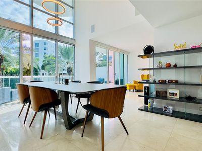 3131 NE 188th St APT 2310, Miami, FL, 33180