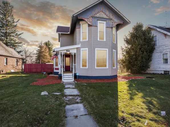 314 Roosevelt Rd, Walkerton, IN 46574