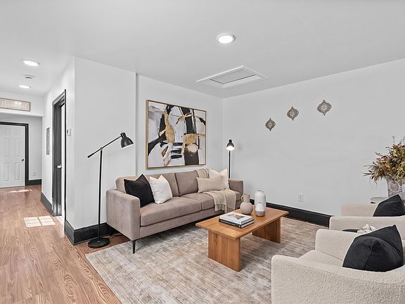 4th image of 219 Lanier St