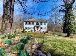 11 Victoria Crossing Rd, Columbia, NJ 07832