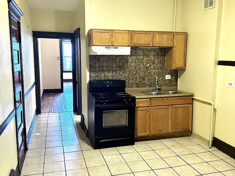 6338 S May St #1R — Photo 2