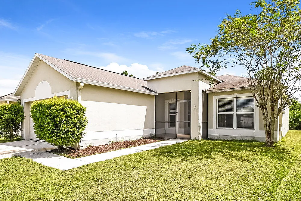 3 bed, 2.0 bath, 1264 sqft, $2,055 — Photo 3
