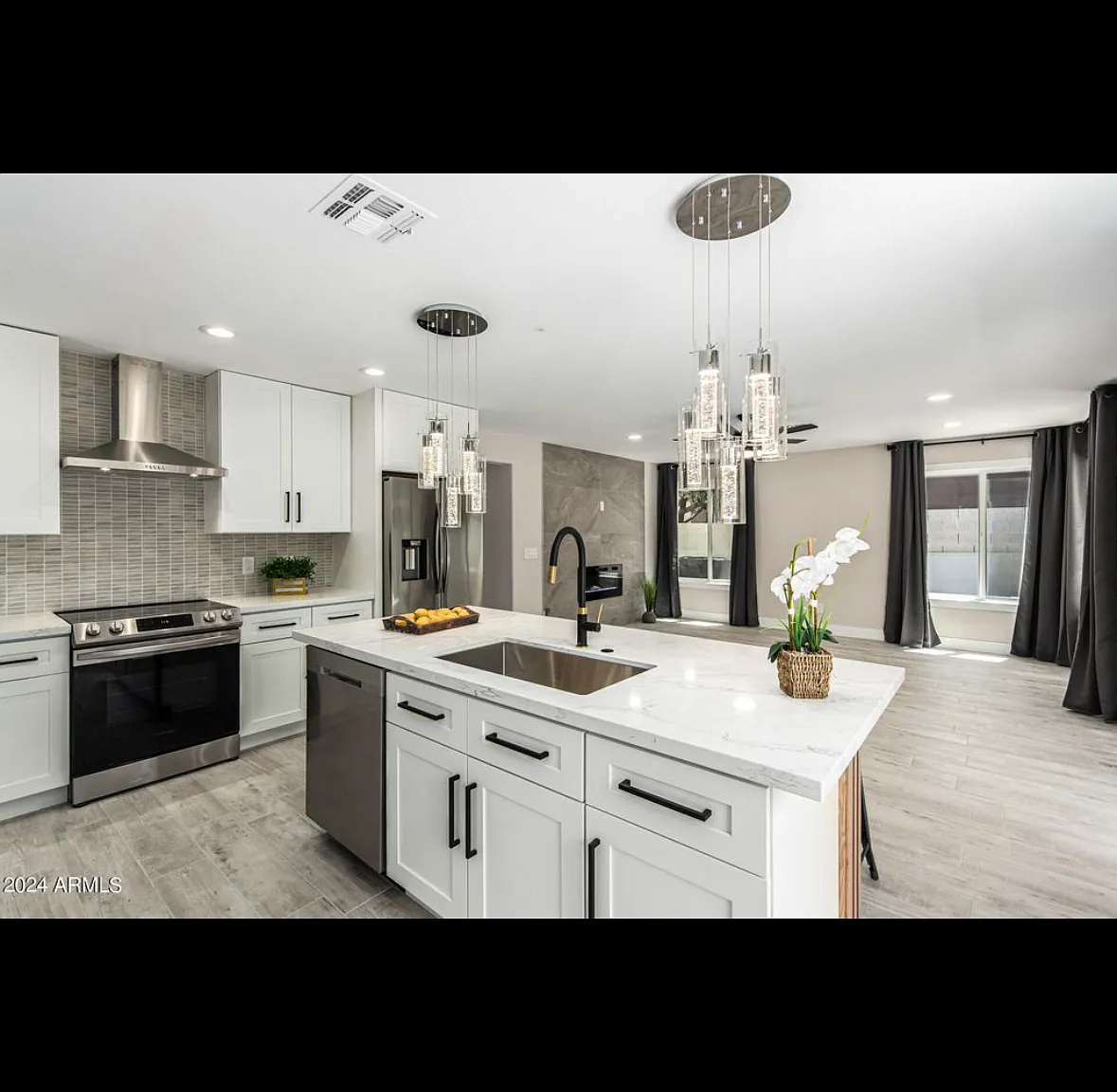 4 bed, 2337 sqft, $2,995 — Photo 1
