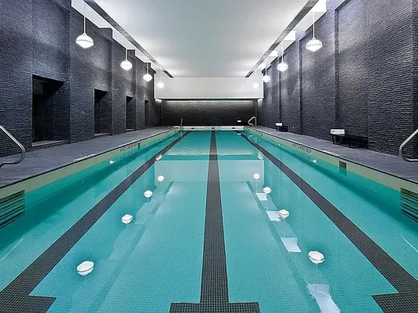 50 Riverside Boulevard image 15 of 19