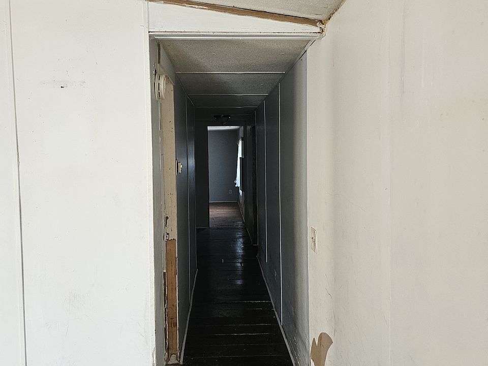 1st image of 40 Sunny Ln
