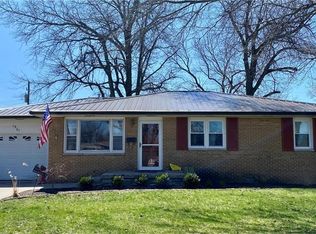 1301 Bell Ave, Mattoon, IL 61938