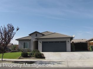 1213 Via Barcelona Ct, Wasco, CA 93280