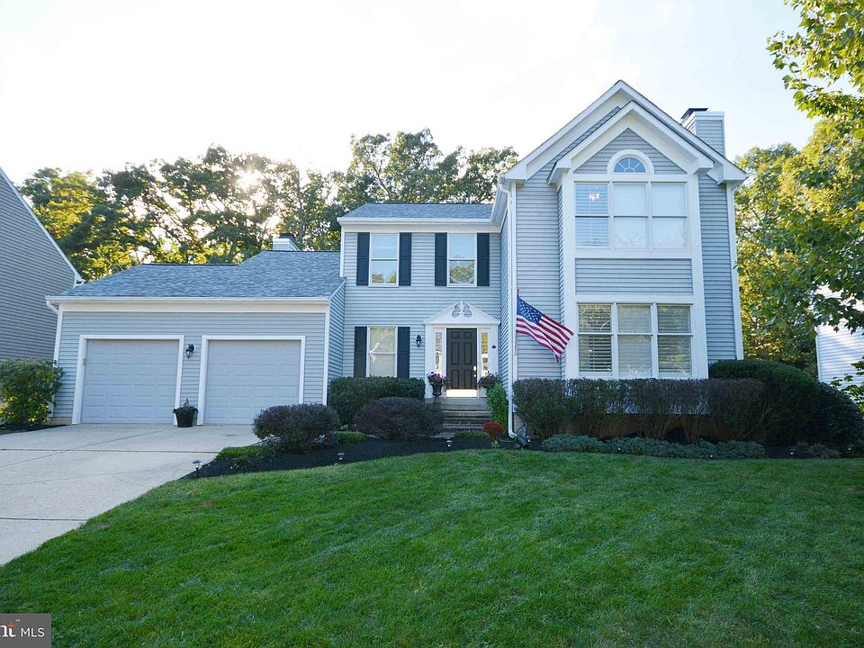 1st image of 417 Fox Hollow Ln