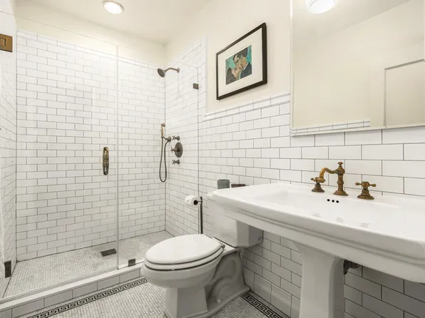 67 Perry Street image 12 of 14