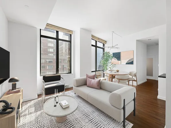 101 W 24th St APT 5E, New York, NY 10011