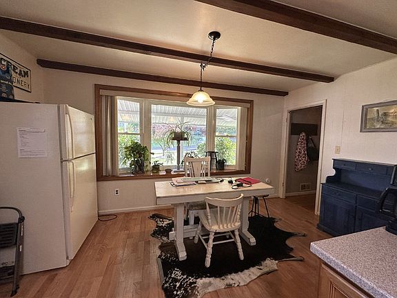5th image of 3910 Forest Grove Dr