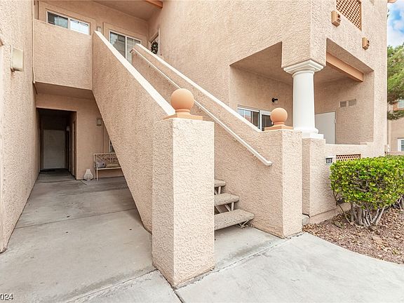 3rd image of 2925 Wigwam Pkwy APT 612
