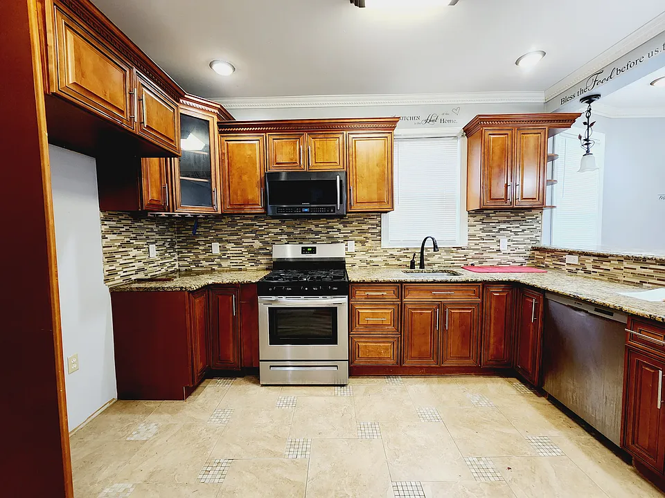 41 Randolph Ave #2