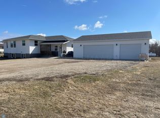 1401 S Front St, Lisbon, ND 58054