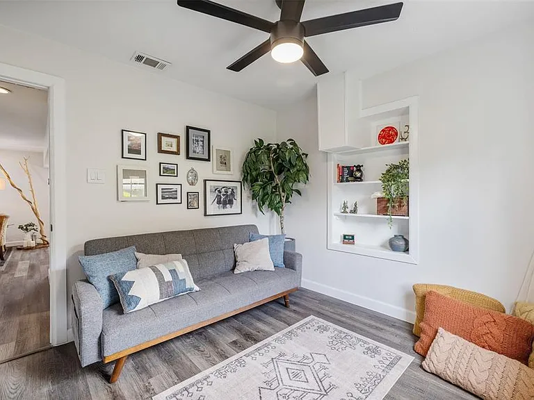 1411 E Henry Ave — Photo 26