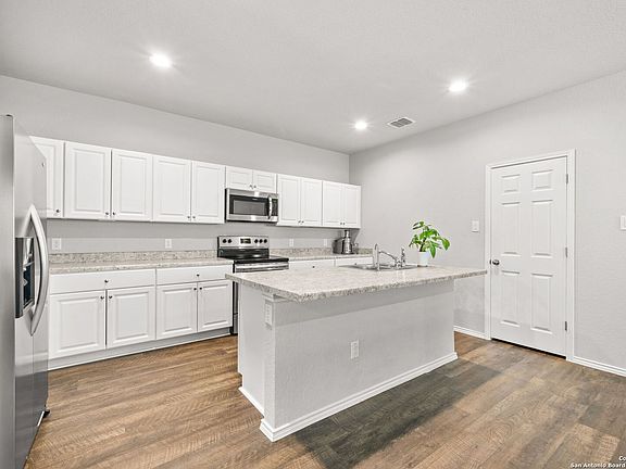 2nd image of 10603 OCEAN OAK