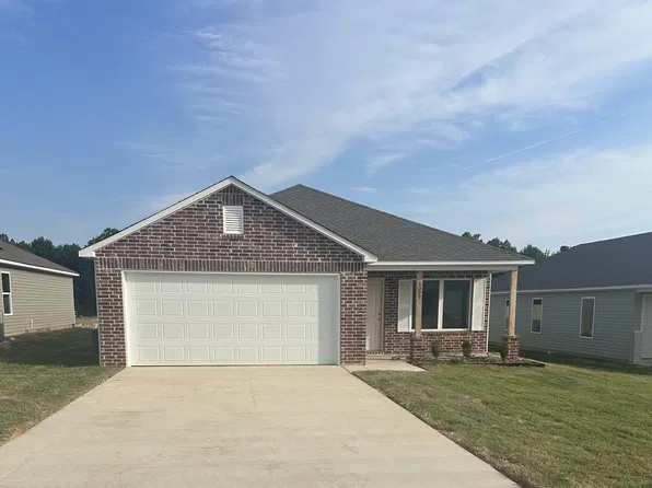 8009 Chesapeake Trl, Bauxite, AR 72011