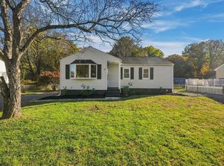 28 New Ludlow Rd, Granby, MA 01033