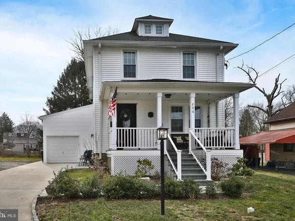 206 Wood St, Hatboro, PA 19040