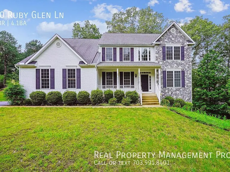 70 Ruby Glen Ln — Photo 1