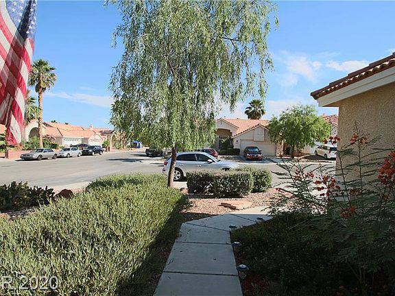 4th image of 1304 Hill Spring Ct