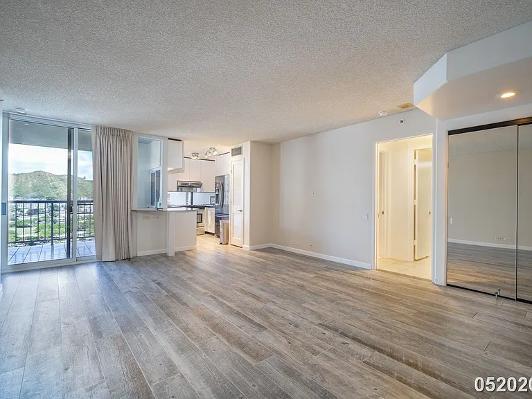 1212 Nuuanu Ave #2406 — Photo 2