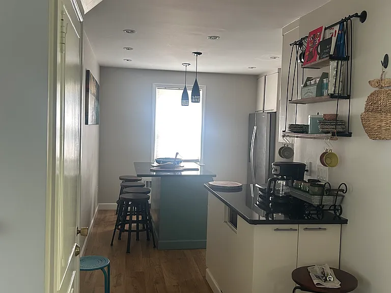 27 Cora St — Photo 13