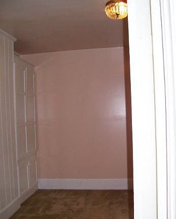 4th image of 414 W Gold St