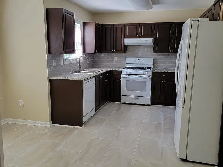 2199 Mainsail Dr — Photo 12