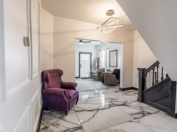 5th image of 2207 Lexington Ave