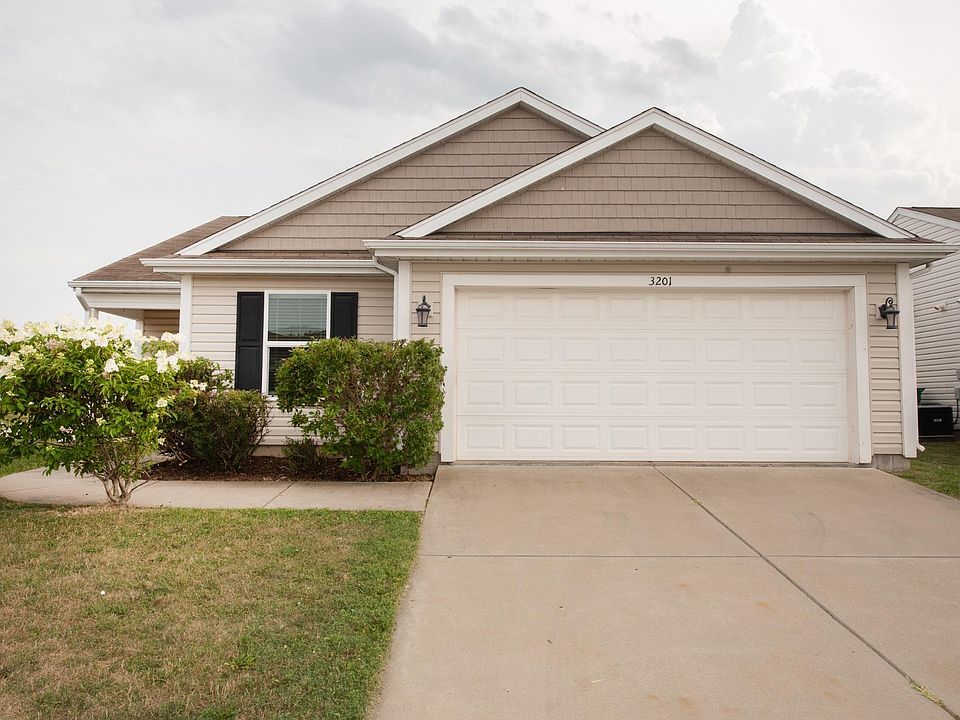1st image of 3201 Fleming Dr