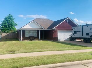 412 Lonnie Ave, Ponca City, OK 74601