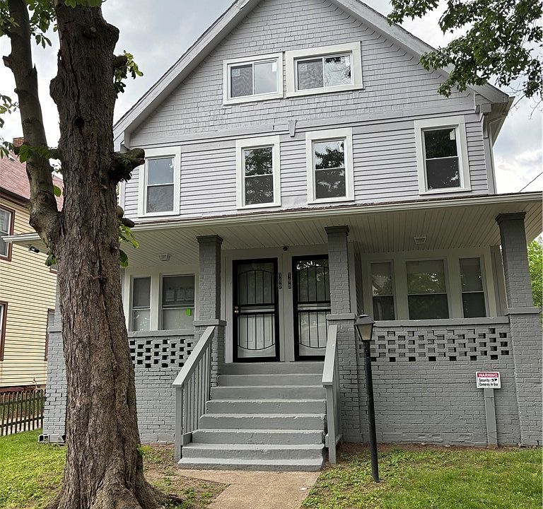 1st image of 799 E 103rd St