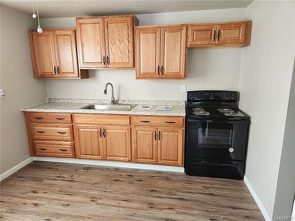 2nd image of 16 Tarkington Ct