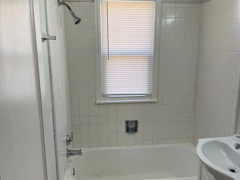 119 N 38th St — Photo 24